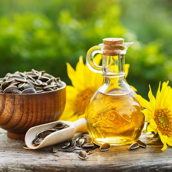 Refined and Crude Sunflower Oil